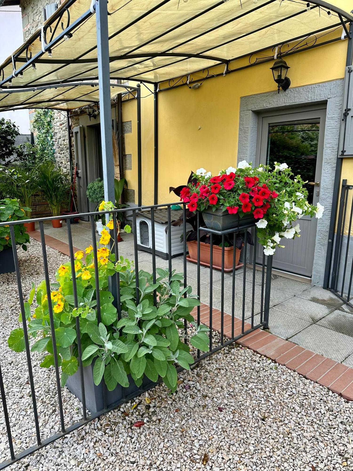 Villa "Corte De' Baldi" Ortignano Raggiolo Luaran gambar